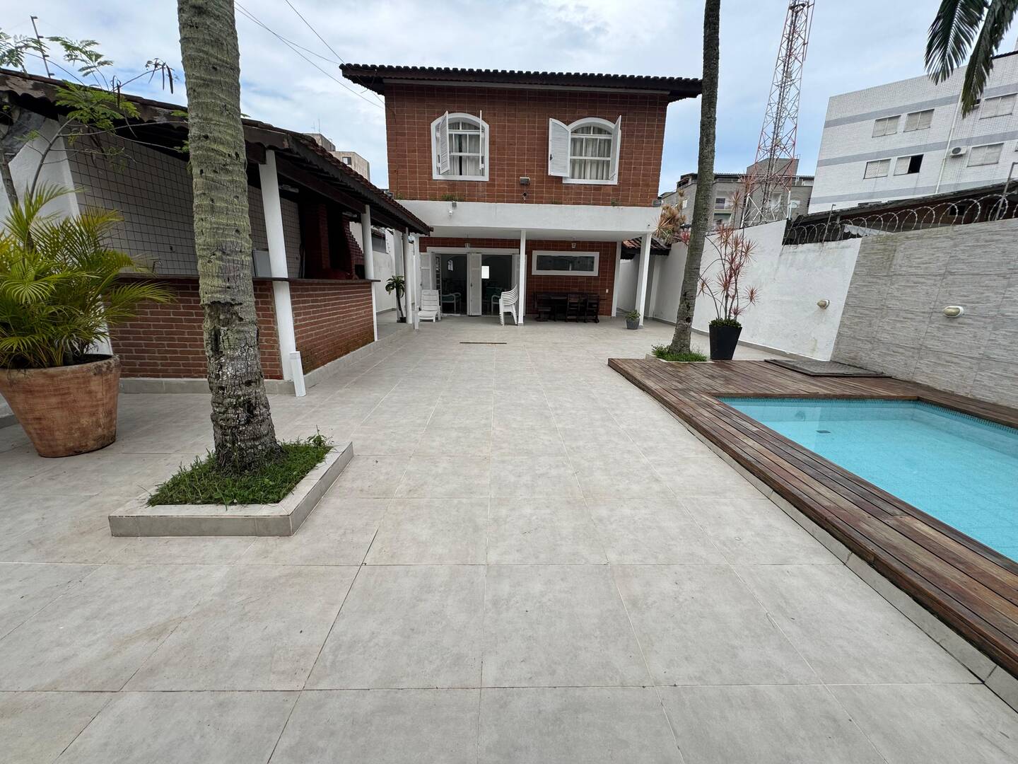 #TMZ522 - Casa para Venda em Guarujá - SP