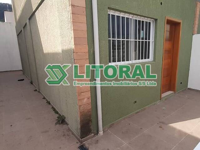 Sobrado para Venda em Guarujá - 2