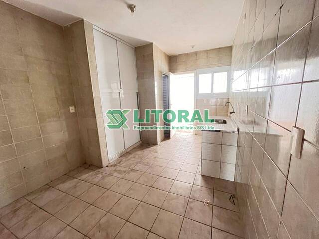 Sobrado para Venda em Guarujá - 4