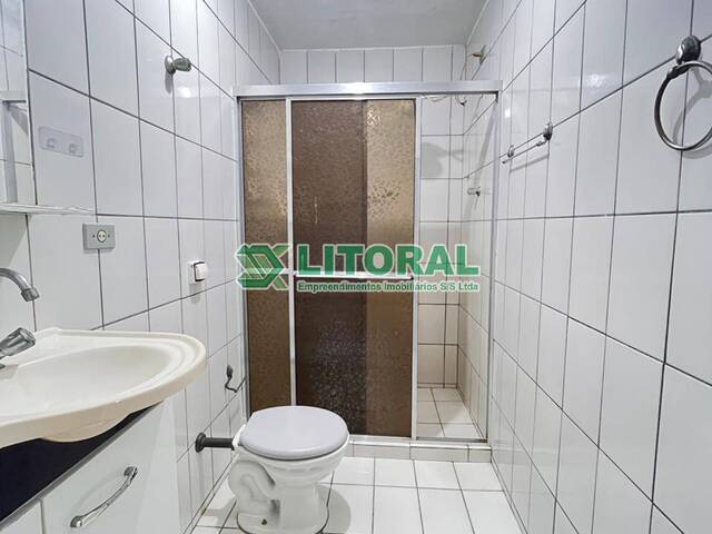 Sobrado para Venda em Guarujá - 4