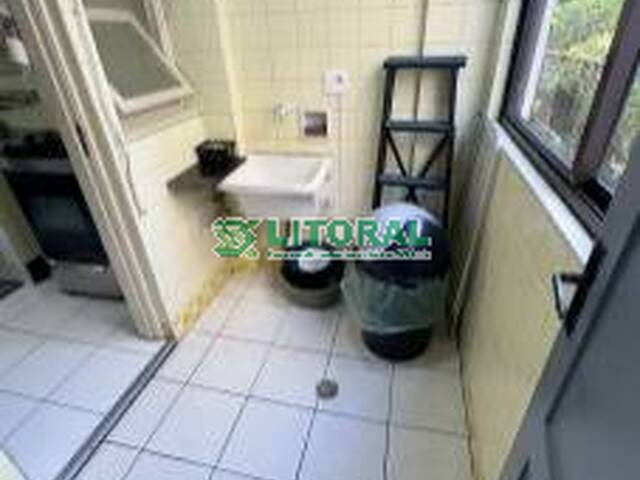 Apartamento para Venda em Guarujá - 4