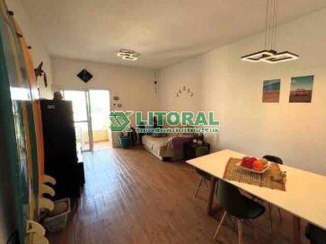 Apartamento para Venda em Guarujá - 3