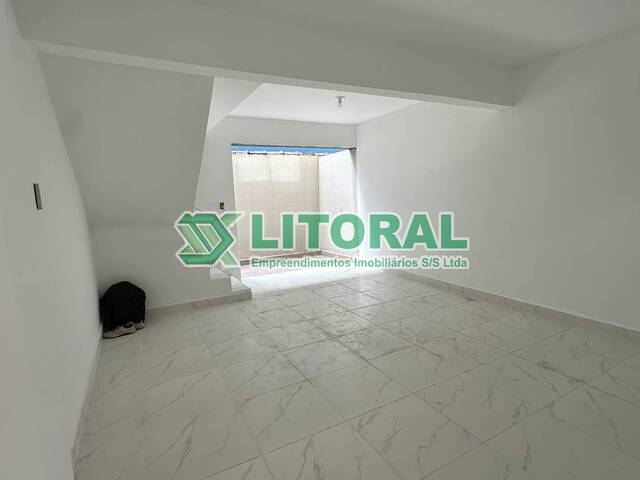 Sobrado para Venda em Guarujá - 2