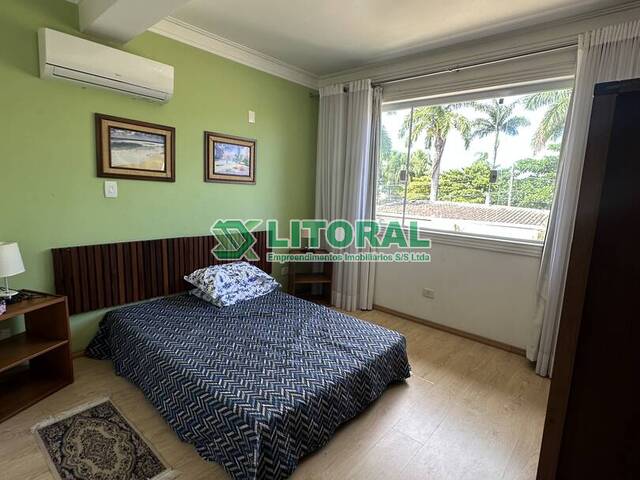 Casa para Venda em Guarujá - 4