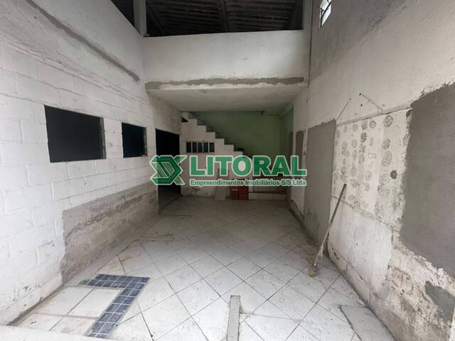 Casa para Venda em Guarujá - 3
