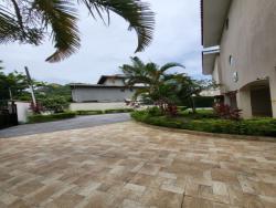 Apartamento para Venda em Guarujá - 2